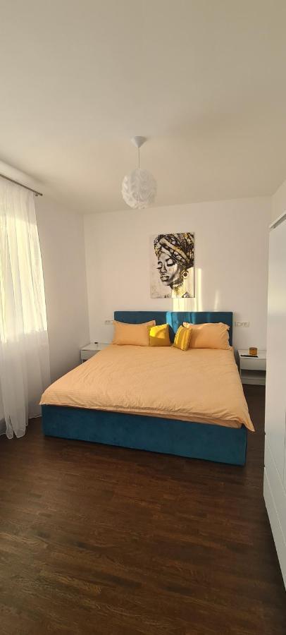 Belvedere Delux Apartment Deva Bagian luar foto