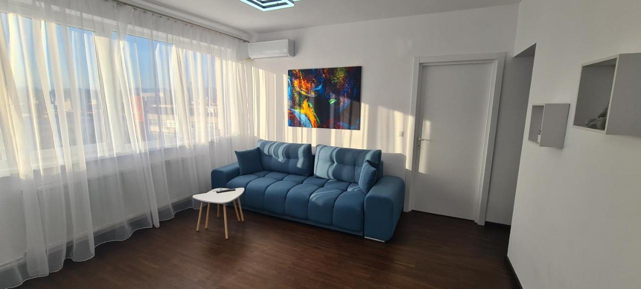 Belvedere Delux Apartment Deva Bagian luar foto